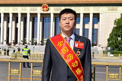 喜报 | bevictor伟德装备肖清雄荣获2025年“全国劳动模范”